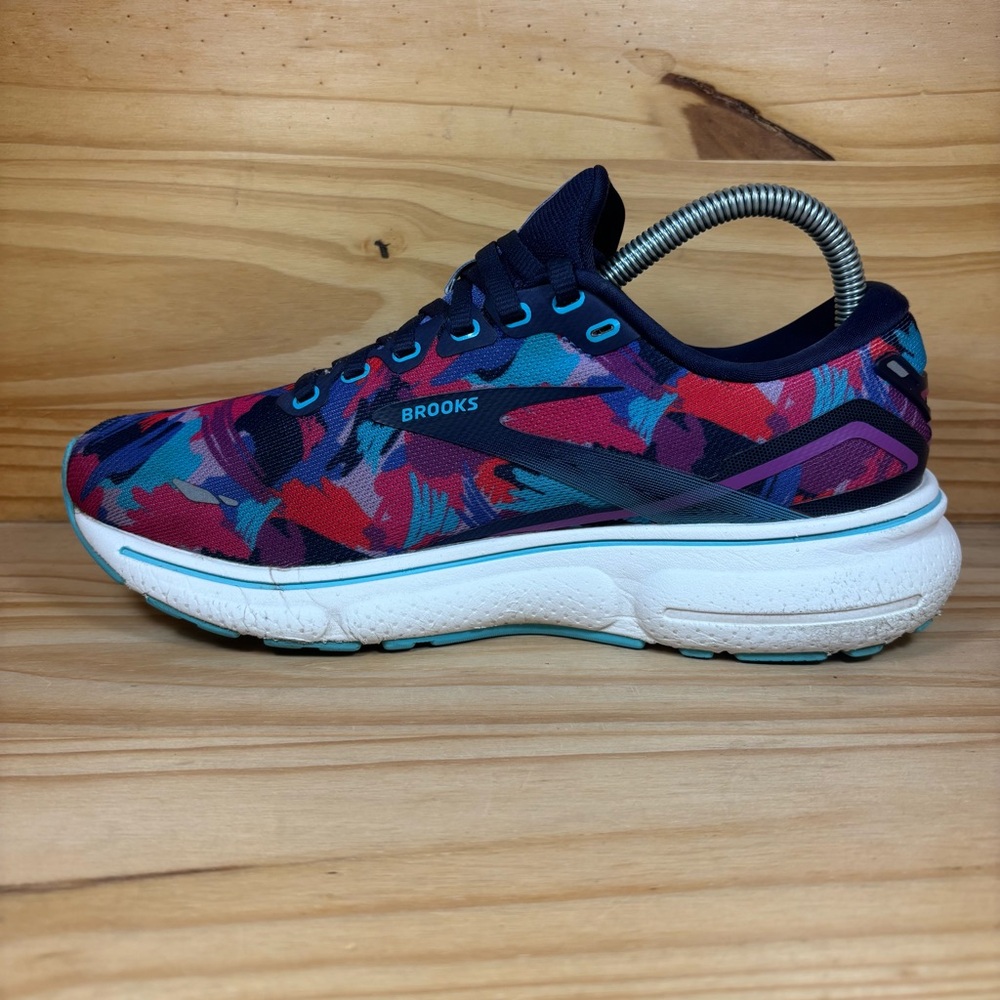 Brooks Women's Athletic Shoes - Multicolor - Picture 7 of 12